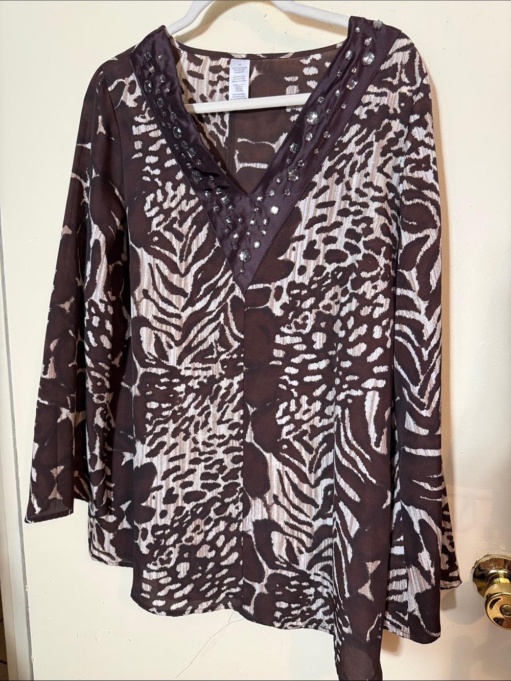 Women’s Brown and Cream V-Neck Patterned Top with Stud Detail
